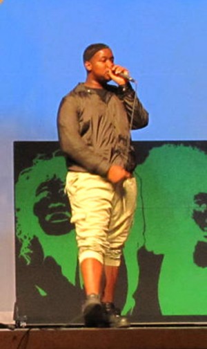 Chris Bryant (Junior) rapped along with Dayshia Salmon who sang the melody to Rihanna's "Diamond."