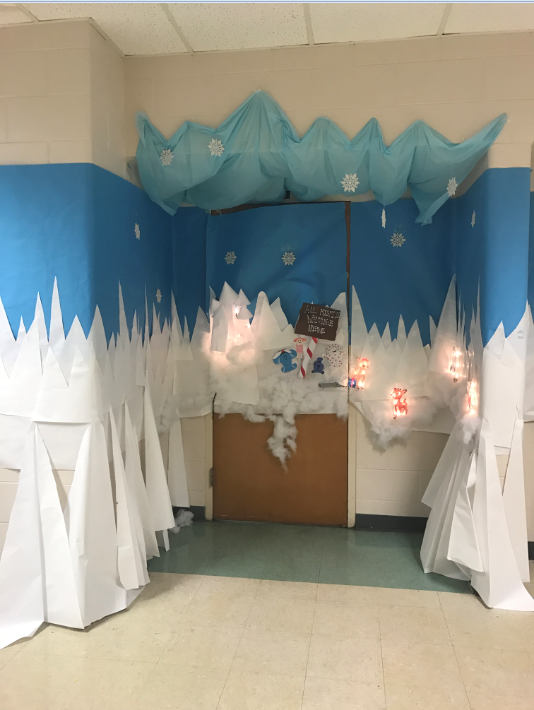 WSHS Teachers Have Door Decoration Contest – The Bear Truth News