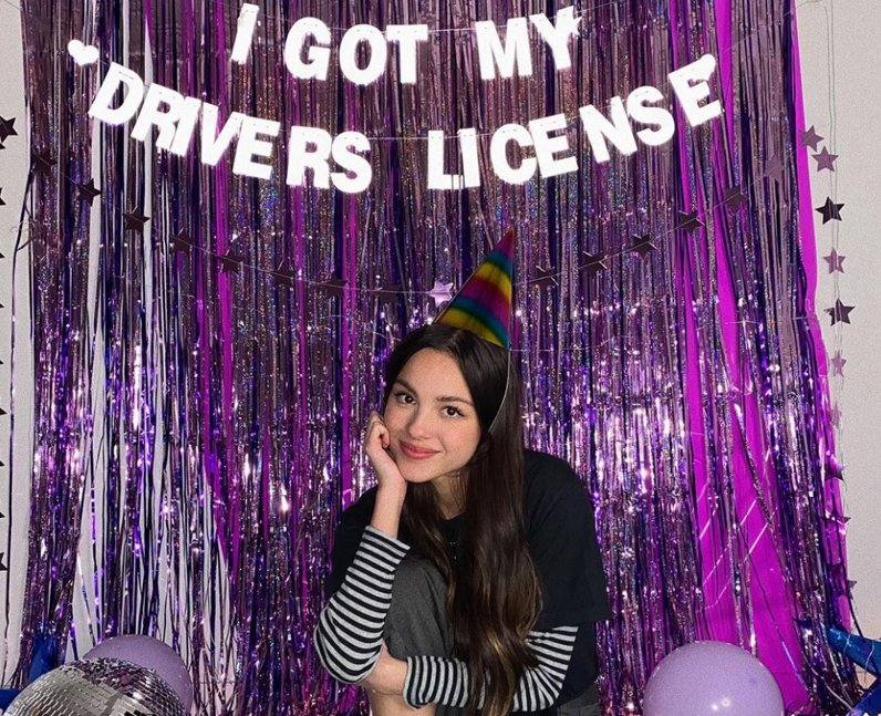 Olivia Rodrigo Debut Song Drivers License Breaks Records