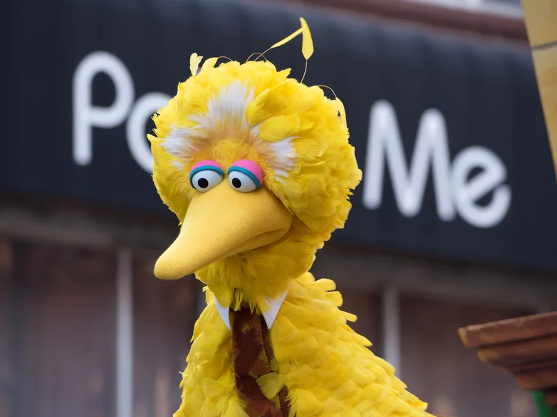 Big Bird receives backlash from Republicans for promoting COVID-19 vaccinations